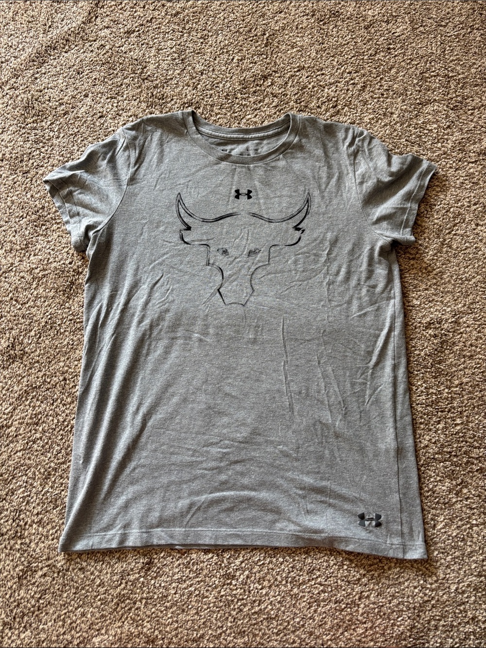 Under Armour Gray women’s Short Sleeve Logo Graphic Tee